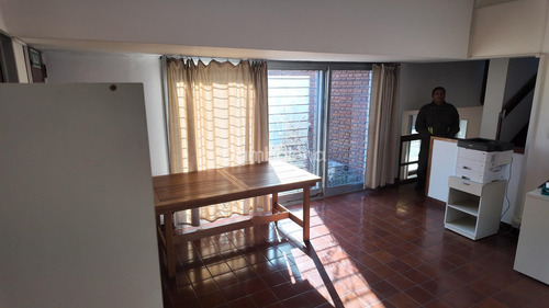 Casa Chalet En Venta - Moreno