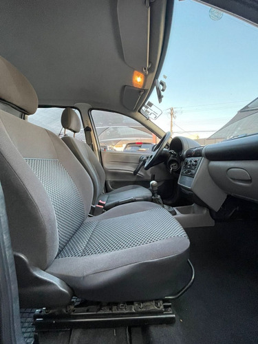 Imagem 12 de 14 de Chevrolet Classic Sedan 1.0 4p Vhce Flex Ls