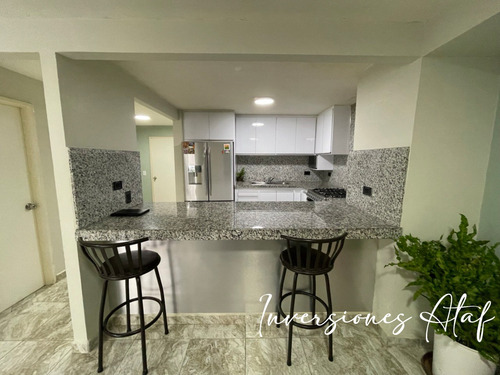 Inv Ataf C.a Asesores Vende Casa En Estancias La Margarita, Guatire.