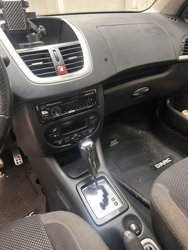 Peugeot 207 1.6 sedan xt premium tiptronic