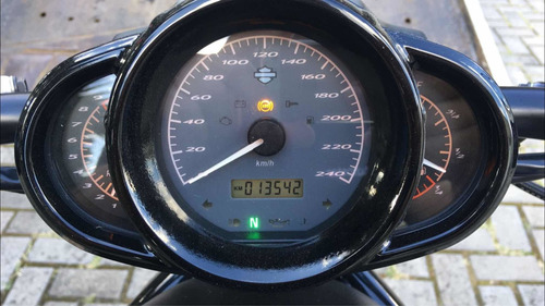 Imagem 2 de 3 de Harley Davidson V Road