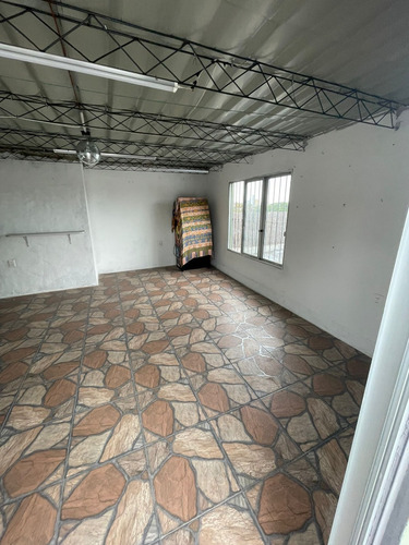 Ideal Invesores Con Renta Fija Casa De Altos Ubicada En Jose Batlle Y Ordoñez Y General Flores .