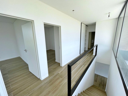 Increible Casa Ladrillo A La Vista - El Cantón, Norte
