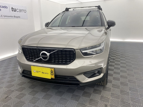 Imagen 3 de 25 de Volvo Xc 40 B5 2.0 2022