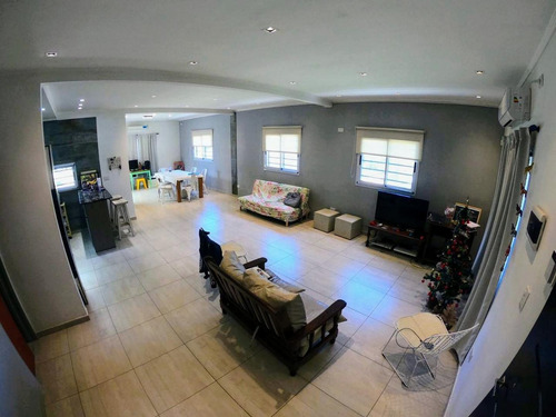 Imagen 8 de 15 de Casa Florencio Varela Bª Privado Las Calandrias Dinamarca 40