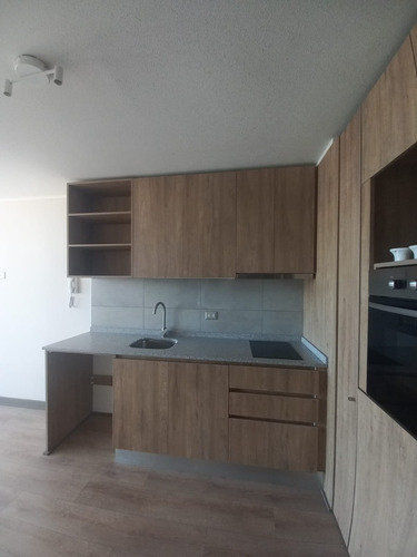Metro Lo Ovalle Departamento En Arriendo 2d+2b Codxy101408