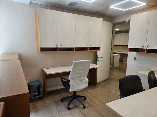 Amplia Oficina En Arriendo - Estoril 120, Las Condes