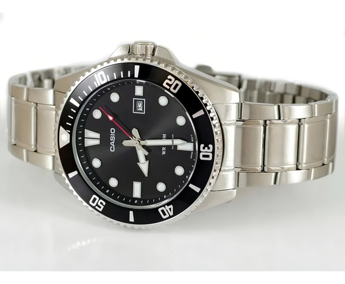 Reloj Casio Hombre Mdv-107d-1a1 Analogico 200m Acero Inox Color De La Malla Plateado Color Del Bisel Negro Color Del Fondo Negro