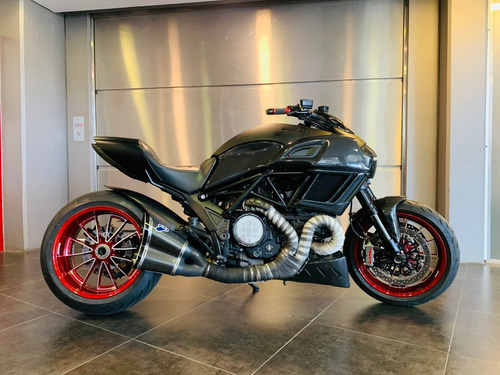 Ducati Diavel / Solo Para Exigentes / Full Carbon / Nzr