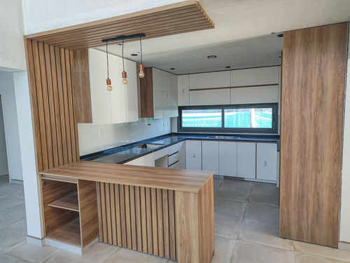 Casa En Venta En Barrio Privado Las Cortaderas 2