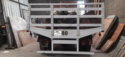 Imagen 7 de 9 de Ford F 600