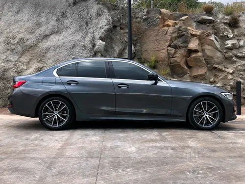 BMW Serie 3 2.0 330ia Sport Line At