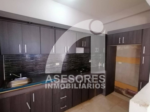 Imagen 6 de 10 de Casa En Venta En Judibana. Sector Los Bloques. Edo. Falcón
