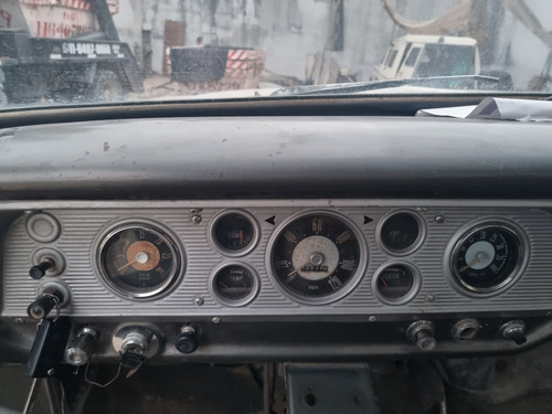 Imagen 14 de 17 de Ford 600
