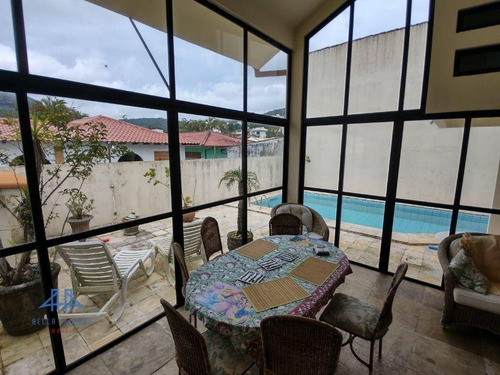 Casa Com 4 Dormitórios À Venda, 200 M² Por R$ 1.190.000,00 - Parque São Jorge - Florianópolis/sc - Ca0361