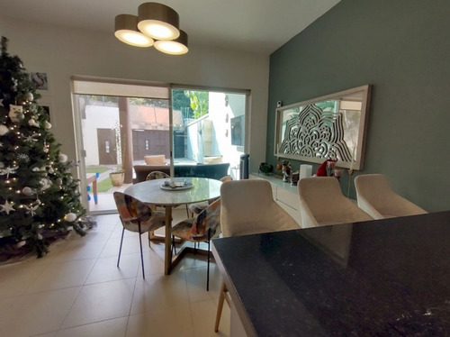 Casa Estilo Contemporáneo En Lomas De Cuernavaca.