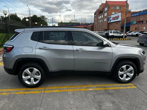 Jeep Compass 2.4 4X2 Longitude At