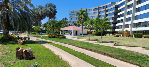 Imagen 1 de 14 de Apartamento Frente Al Mar Equipado En Alquiler