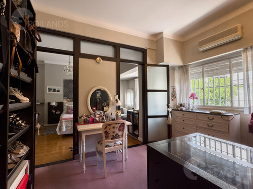 Venta Casa 7 Ambientes Con Patio, Cochera Y Playroom En Almagro