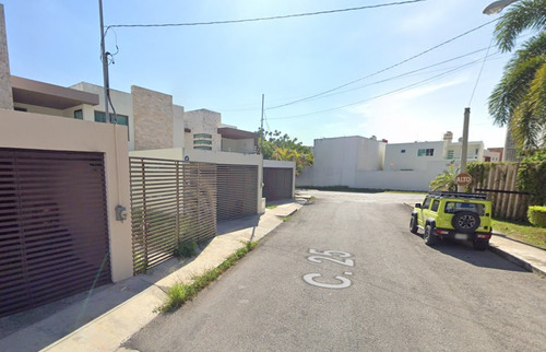 Hermosa Casa En Remate, C. 25, Montebello, Mérida, Yucatán. Vdl