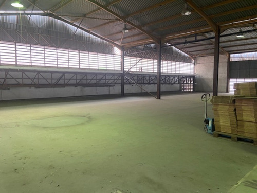 Imagen 3 de 24 de Se Vende Galpon Industrial 2422m²t-1753m²c-5 Ofc+20p.trabajo+10b+50p+p.electrica-guaicay-es
