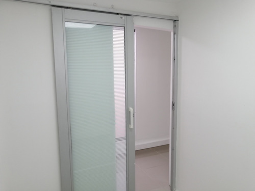 Oficina En Arriendo/venta En La Porciuncula. Cod V1029103