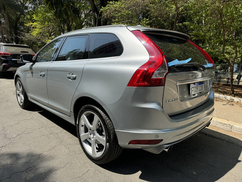 Volvo XC60 2.0 T5 R-design 5p