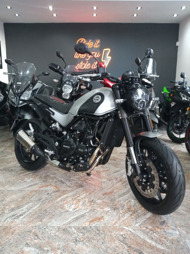 Benelli Leoncino 500 Modelo 2021 Con 12.000kms