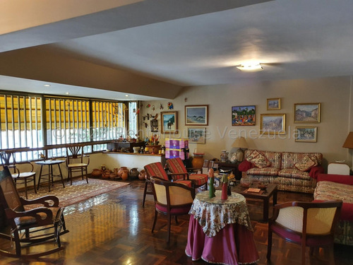 Hermoso, Amplio Y Acogedor Apartamento En Calle Nueva Con Transversal 10 En Los Palos Grandes, 23-32174