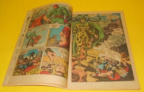 Ccc21 Marvel Legends Comics Thor #150 Hela 1967 (Usado)