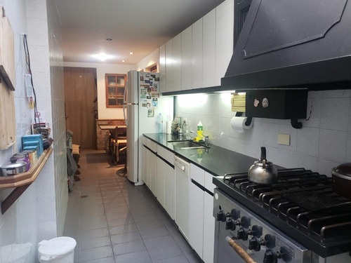 Imagen 5 de 27 de Casa - La Lucila-vias/libert.