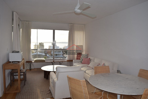 Apartamento En Peninsula, 2 Dormitorios *- Ref: 3013