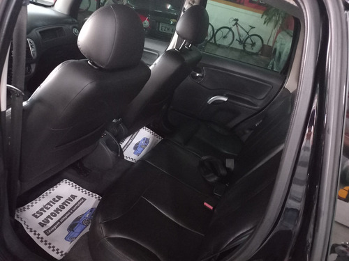 Imagem 5 de 6 de Citroën C3 2011 1.4 8v Glx Flex 5p