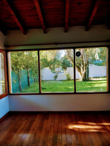 Casa En Venta - 5 Dormitorios 3 Baños 5 Cocheras - 760mts2 - San Carlos De Bariloche
