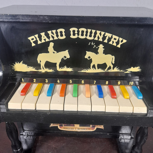 Imagem 3 de 9 de Pianinho Piano Country Hering Ótimo Estado Antigo Madeira