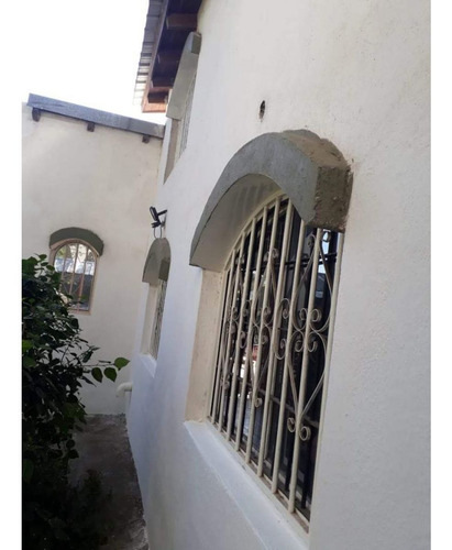 Imagen 3 de 8 de Casa Con 3 Dormitorios En Calle Tronador Villa Allende