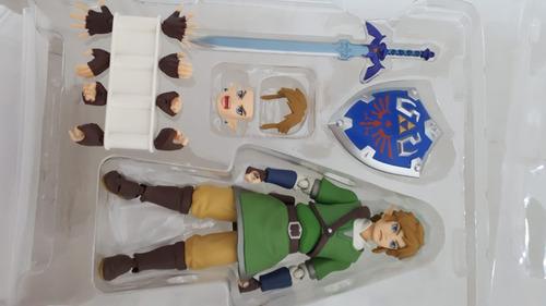 Imagem 2 de 3 de Figma Link - Zelda Skyward Original Boneco Action Figure