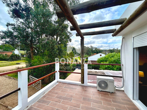 Piriápolis, Punta Fría. Casa En Venta. 500 Metros De La Playa San Francisco. 3 Dormitorios, 2 Baños