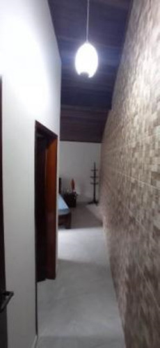 Imagem 12 de 15 de Casa No Bairro São Fernando, Em Itanhaém, Litoral Sul De São Paulo, Localizado Lado Praia. Imóvel Com 415 M² De Área Total, Sendo 113 M² Área Construída. Possui Espaço Para Piscina E Vaga Para 08 Auto