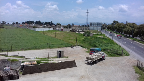 Vendo 9,694 Metros Cuadrados Con Servicios Km.16 Carretera Toluca Hacia Tenango Del Valle Estado De México, País México.