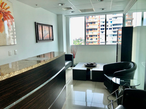 Box Médico En Av. Kennedy Con Gerónimo De Alderete