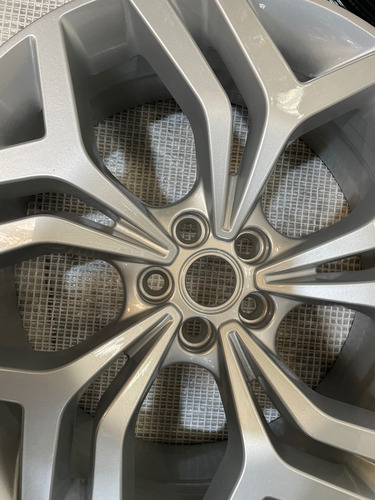 Roda Original Range Rover Evoque Dynamic 2021/22 Aro 20 Unid (Usado)