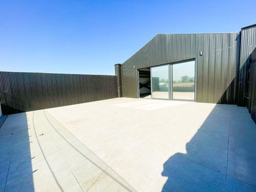 Edificio Industrial Con Bodegas Oficinas Y Terraza