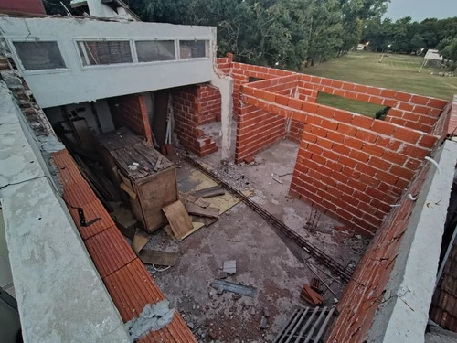 Venta Lote Con Casa En Obra Barrio Cerrado Monte Grande
