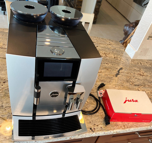 Jura Giga 6 Fully Automatic Espresso & Coffee Machine Saer