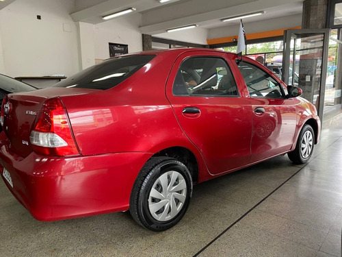 Imagen 4 de 16 de Toyota Etios 1.5 X 6 Ta. 4 Ptas. Año 2017.