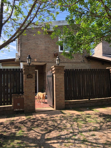 Imagen 3 de 14 de Venta Casa Dos Dormitorios En Funes, Impecable!