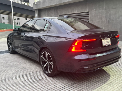 Volvo S60 2023