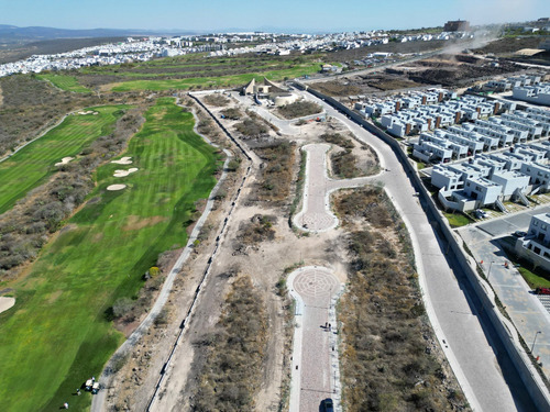Terreno De 718m² Colindante A Campo De Golf, Clúster De Solo 38 Lotes, Zibatá, Qro. Am