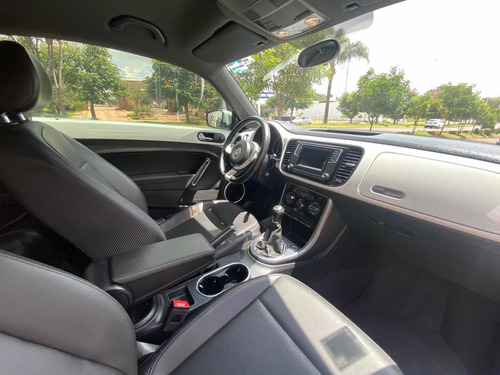 Imagen 8 de 14 de Volkswagen Beetle 2017 2.5 Sportline Mt